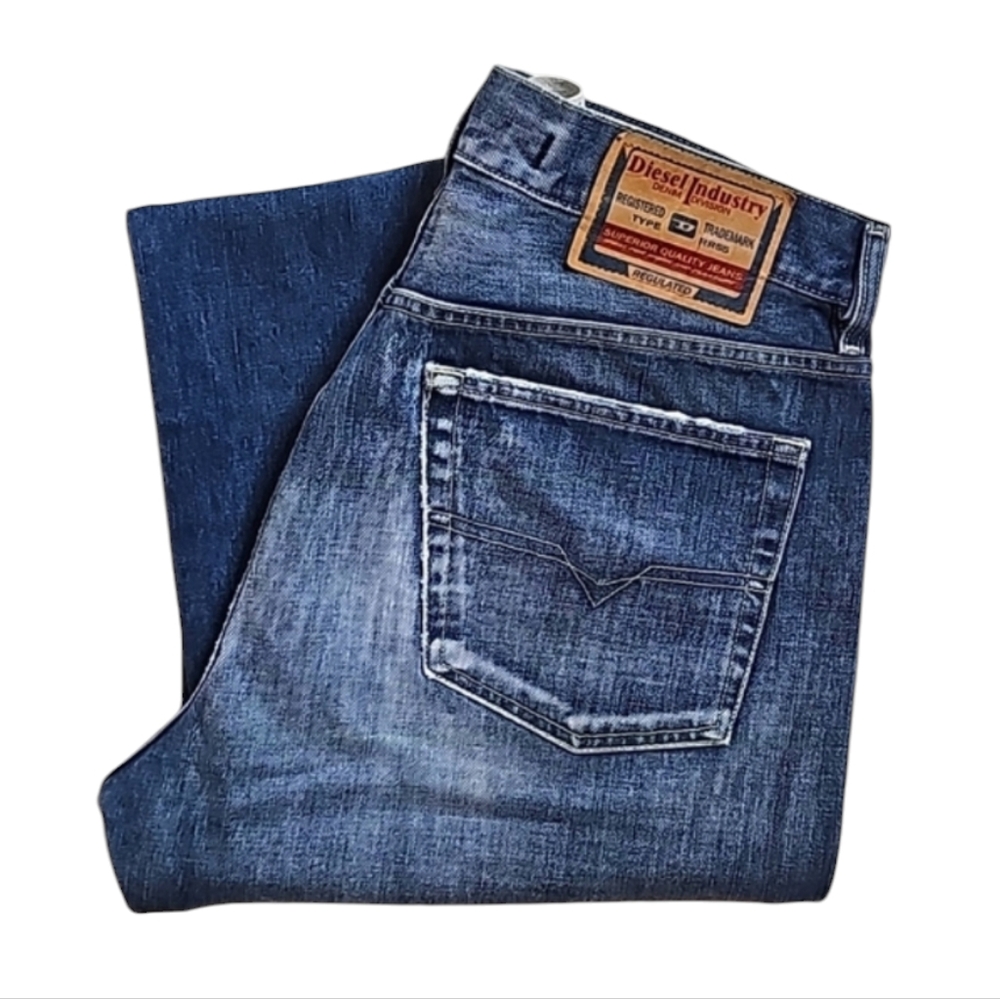 Diesel Industry Denim Division Jeans. Men's Size: Waist 36x32 1/2 Inseam.